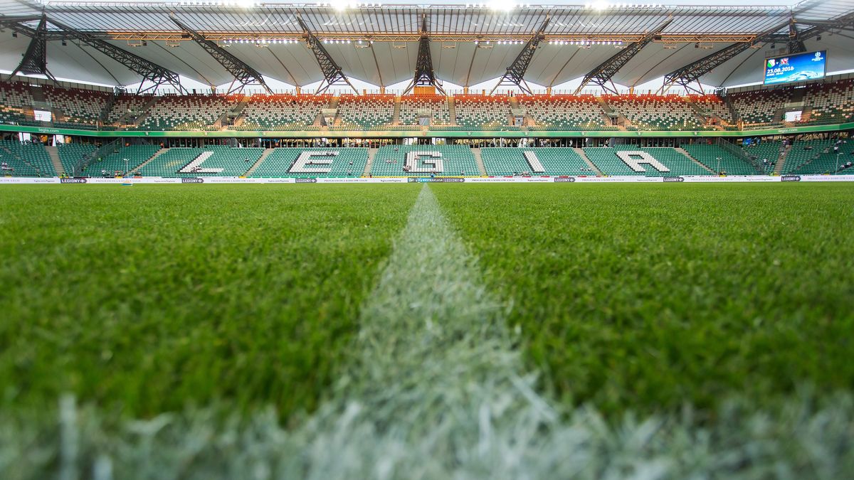 Murawa na stadionie Legii Warszawa