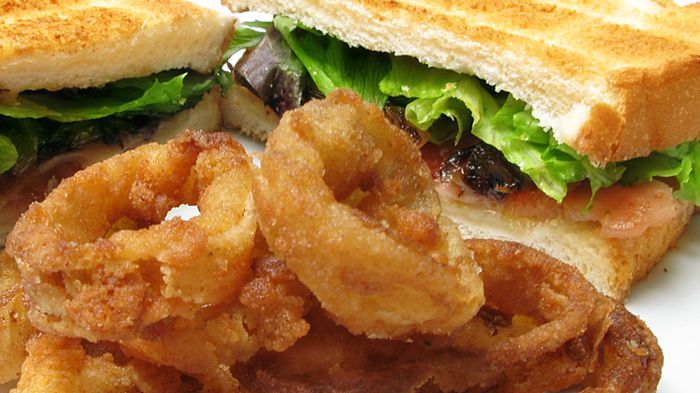 Mrożone panierowane krążki cebulowe