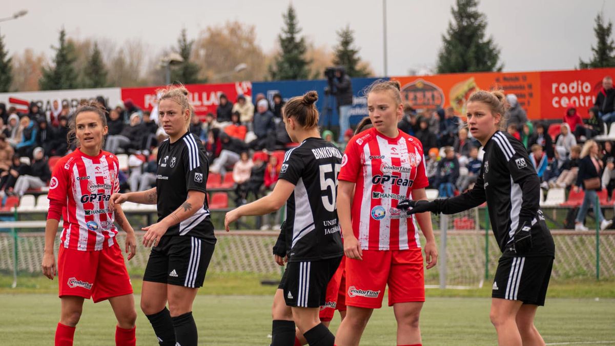Facebook / Paweł Golonka / Resovia Rzeszów - sekcja kobieca / Na zdjęciu: mecz Resovia - AZS UJ Kraków
