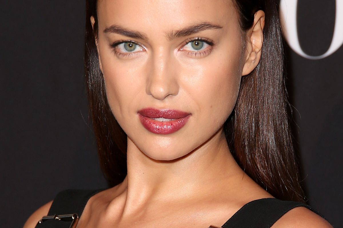 Irina Shayk zadała szyku na imprezie brytyjskiego "Vogue'a"