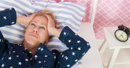 Nietypowe objawy menopauzy. Mogą dotyczyć skóry i częstszych infekcji