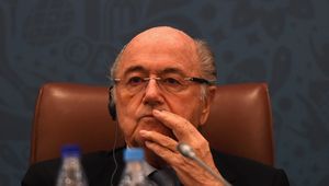 Sepp Blatter krytykuje FIFA. "To jest absurdem"