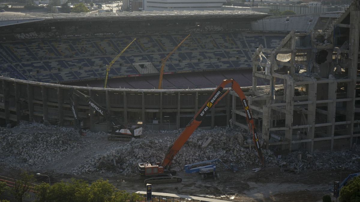 Zdjęcie okładkowe artykułu: Getty Images / Ahmet Abbasi / Na zdjęciu: Camp Nou podczas przebudowy