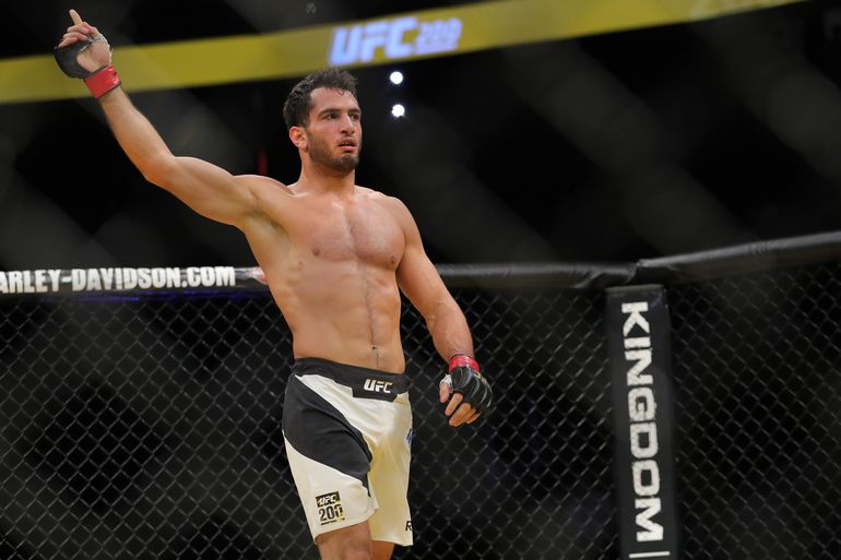 Gegard Mousasi to jedna z głównych gwiazd UFC 210