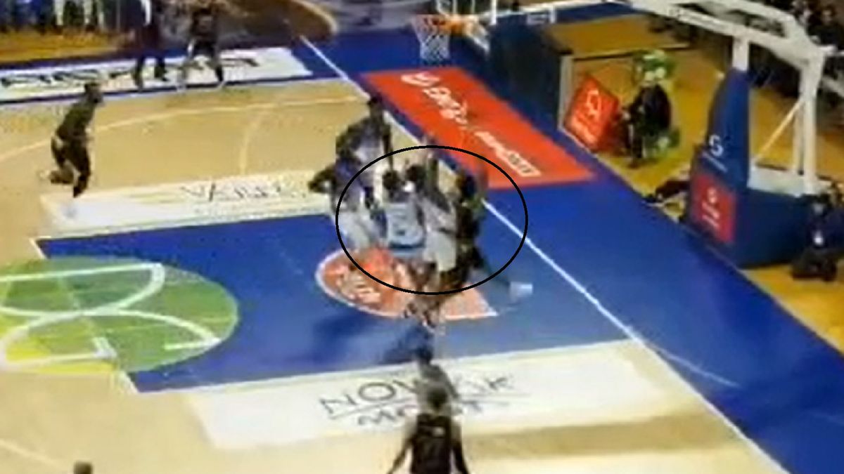 Materiały prasowe / Emocje.TV / Faul na Sandersie