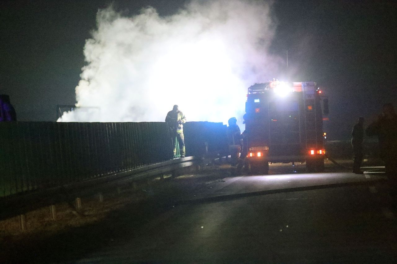 Dolny Śląsk: Karambol na A4. Zderzyły się trzy osobówki i bus