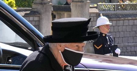 Pogrzeb księcia Filipa. Samotna Elżbieta żegna małżonka