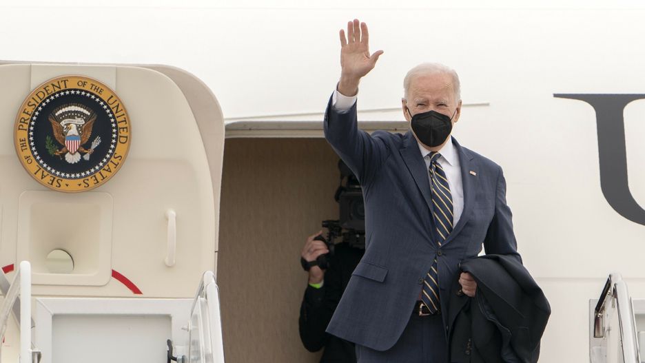 TemporaryPresident Joe Biden boards Air Force One at Andrews Air Force Base, Md., on his way to Pittsburgh,  Friday, Jan. 28, 2022. (AP Photo/Manuel Balce Ceneta)AP