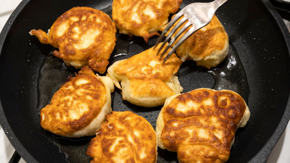 Racuchy bez jabłek - Pyszności; foto: Canva