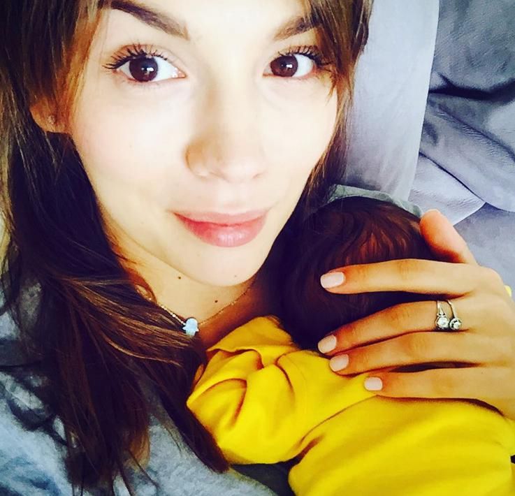 Paulina Krupińska z synem Antosiem, pierwsze zdjęcie