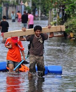 Powódź zalewa stolicę - sytuacja staje się dramatyczna
