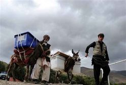 W Afganistanie otwarto lokale wyborcze