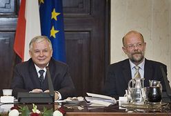 Na medialnych wpadkach Kownackiego zyskuje Kamiński