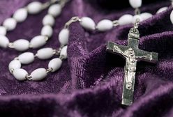 Czuje się dyskryminowany, bo zabroniono mu nosić krzyż