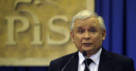 Szef PiS wsparł smoleńską wdowę. "Dziękuję za decyzję"