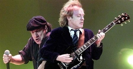 AC/DC co raz rozbrzmiewa na australijskich cmentarzach
