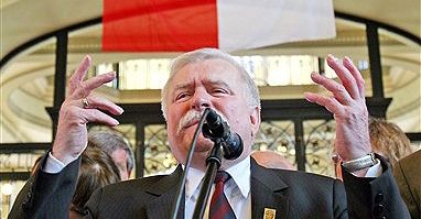 IPN traktuje Wałęsę jak agenta?