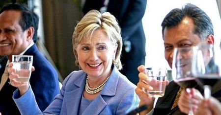 Clinton: Próby powrotu Zelayi "nierozsądne"