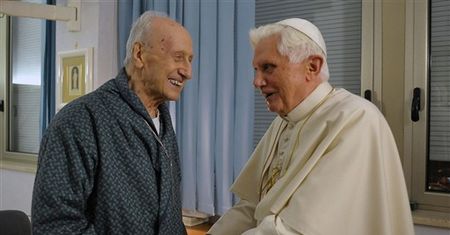 Papież odwiedził kard. Etchegaraya w klinice Gemelli