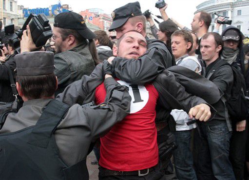 Milicja rozpędziła manifestacje opozycji w Rosji