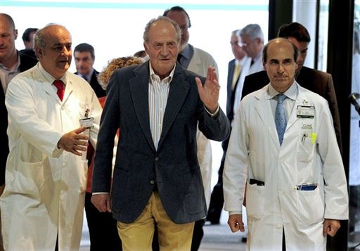 Król Juan Carlos wyszedł ze szpitala