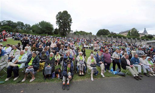 30 tys. pielgrzymów ewakuowanych z Lourdes