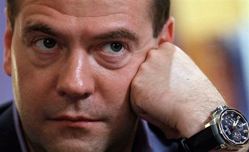 Miedwiediew: nie chcę konfrontacji z Putinem