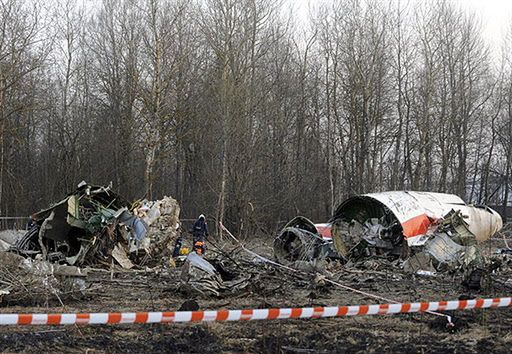 "Załoga Tu-154 ryzykowała". Co ujawnia załącznik nr 2?