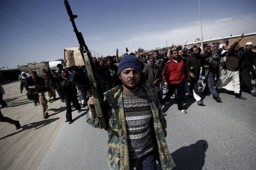 Miedwiediew: Libia na krawędzi wojny domowej