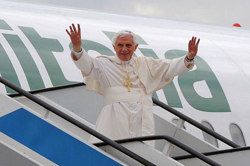 Papież potępił "otwarte i utajone" prześladowania chrześcijan