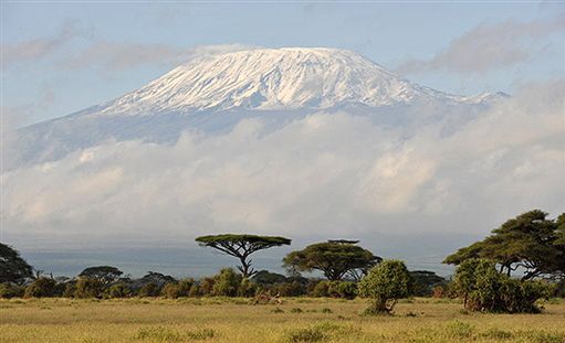 Na wózkach i z kulami - zdobyli Kilimandżaro