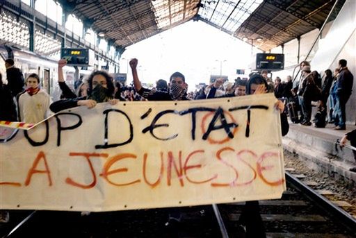 Tysiące osób na ulicach Francji przeciw reformie edukacji