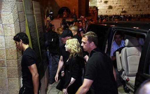 Madonna przed Ścianą Płaczu w Izraelu