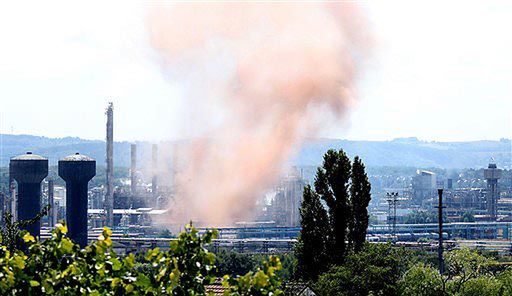 Wybuch w fabryce petrochemicznej; 2 osoby nie żyją