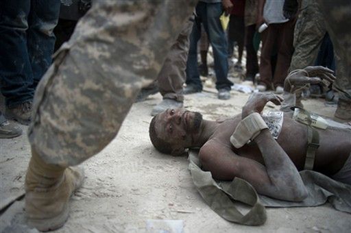 Cud na Haiti - przeżył dwa tygodnie pod gruzami