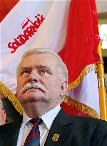 Wałęsa przyznaje: L. Kaczyński był, nie decydował