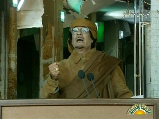 Kadafi: zostaję w moim namiocie