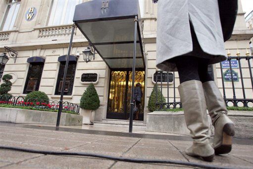 Wielki skok w Paryżu, zniknęła biżuteria za 85 mln euro