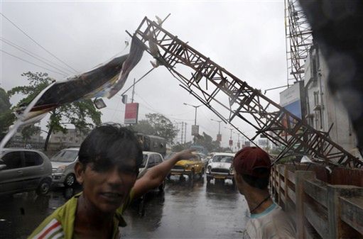 Cyklon "Aila" nawiedził Kalkutę - zginęło 19 osób