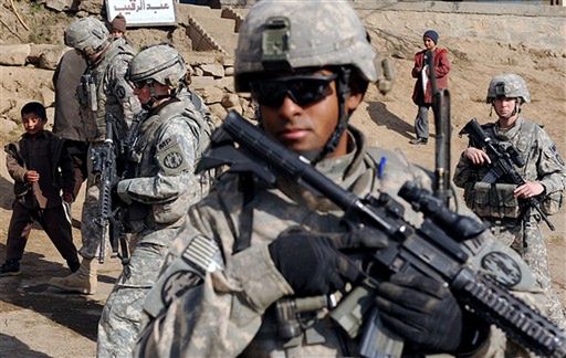 Amerykanie oddają kontrolę Afgańczykom