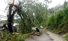 Tropikalna burza Hanna zabiła 10 osób