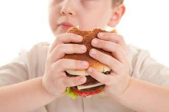 Fast food jedzony przez matkę w ciąży wpływa na jej dziecko