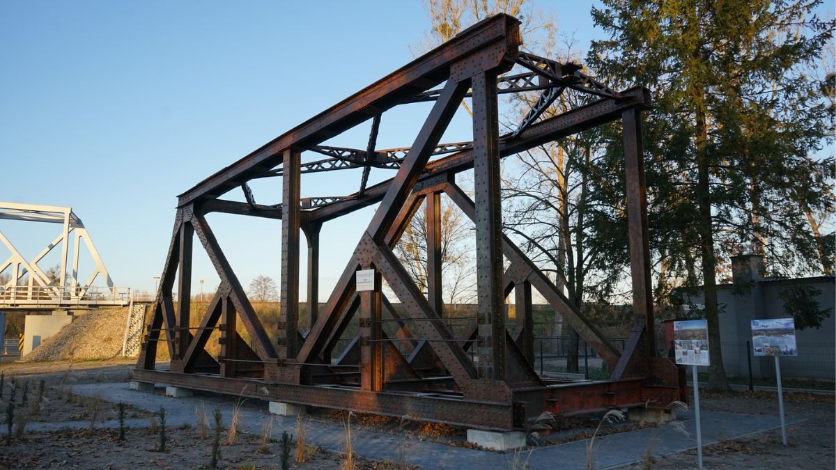 Zabytkowy most w Piszu