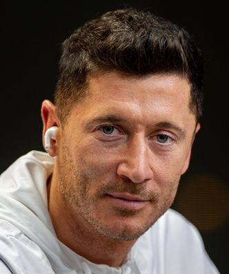 Robert Lewandowski w ogniu krytyki. Gikiewicz ostro o snajperze Barcy