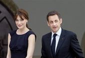 Carla uwielbia Sarkozy'ego za sześć mózgów