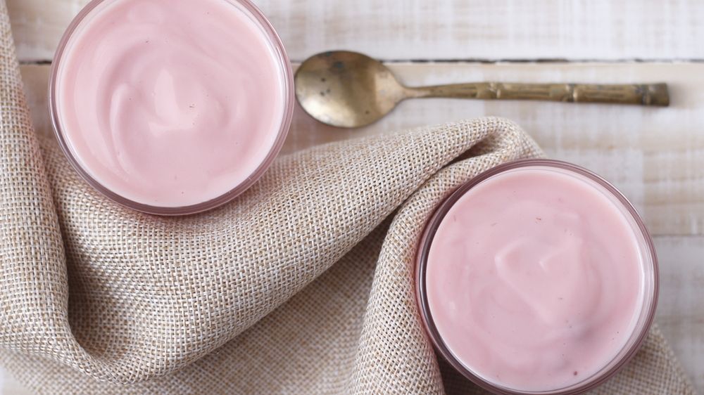 Jogurt owocowy o obniżonej zawartości tłuszczu z dodatkiem niskokalorycznego słodzika