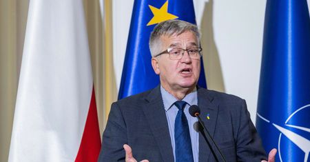 PiS chce referendum. Komorowski zaproponował pytania