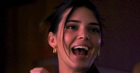 Wyzwolona Kendall Jenner promuje nową kolekcję Jacquemus w "STROJU EWY" (ZDJĘCIA)