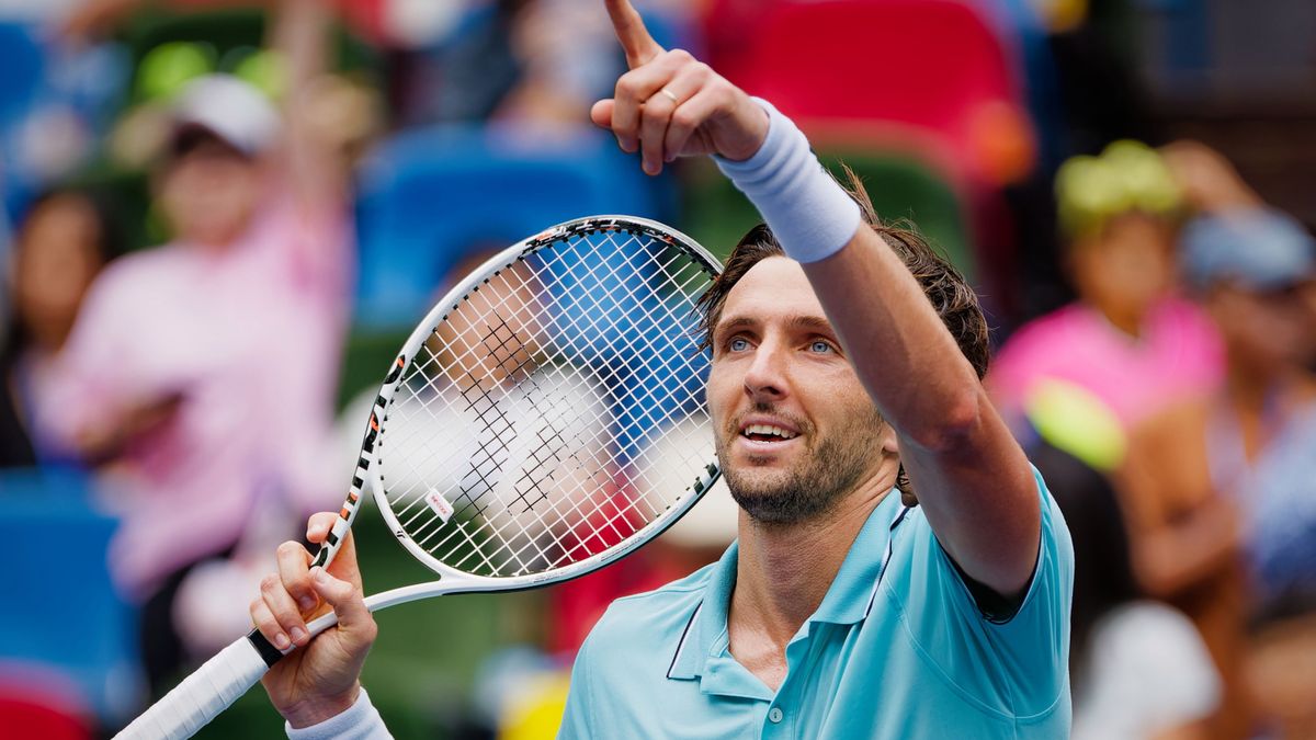 PAP/EPA / ALEX PLAVEVSKI / Na zdjęciu: Arthur Rinderknech