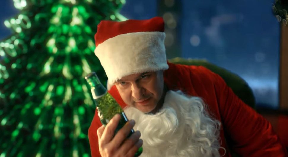 Reklama piwa z Tomaszem Karolakiem oburza widzów 